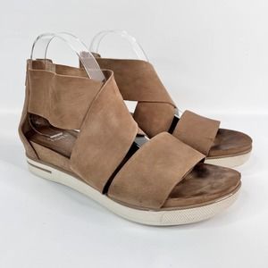 Eileen Fisher Sport Tumbled Leather Sneaker Sandal Size 9 Tan Zip Back White